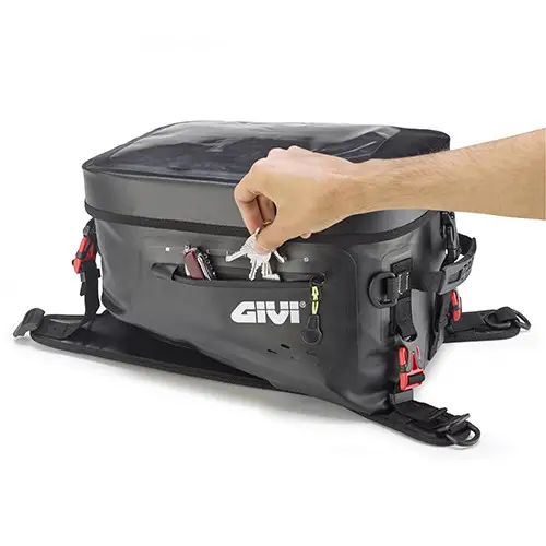 Borsa Serbatoio Impermeabile Givi GRT715 20 Lt Nero 3 Borsa Serbatoio Impermeabile Givi GRT715 20 Lt Nero - immagine 3